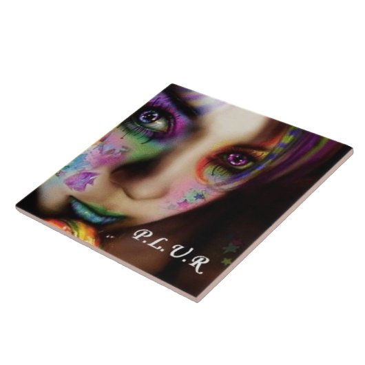 P.L.U.R. Fliese (Seite)