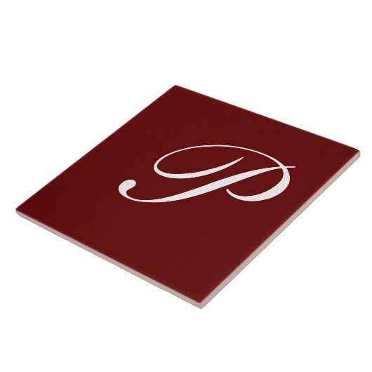 P Monogramm, weiß auf dunkelrot, Fliese (Seite)