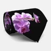 © P Wherrell rosa Orchidee auf schwarzem Krawatte (Gerollt)