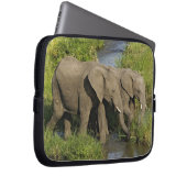 Paar afrikanischer Elefanten Masai Mara Laptopschutzhülle (Vorne Rechts)