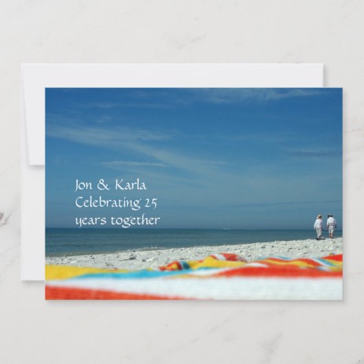 Paar am Sandy Beach Einladung (Vorderseite)