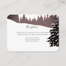 Paar auf einer schneebedeckten Winterhochzeit