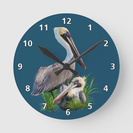 Paar braune Pelikane, anpassbar Runde Wanduhr (Vorderseite)