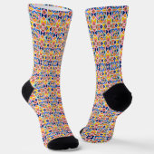 Paar bunter Socken mit einem lebendigen  (Gewinkelt)