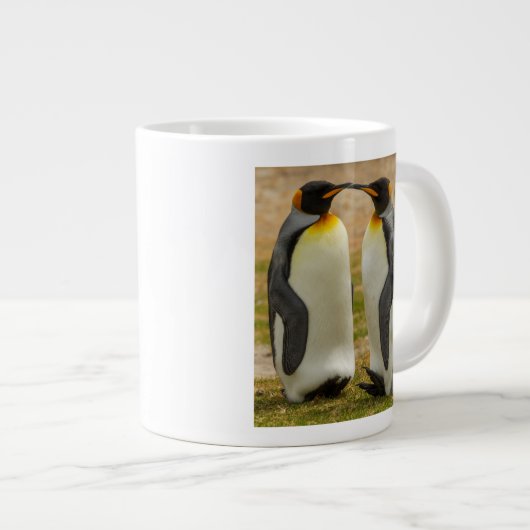 Paar König Pinguine, Falklands Jumbo-Tasse (Vorderseite Rechts)
