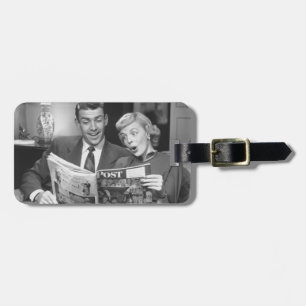 Paar-Lesezeitschrift Gepäckanhänger