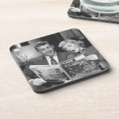 Paar-Lesezeitschrift Getränkeuntersetzer (Linke Seite)