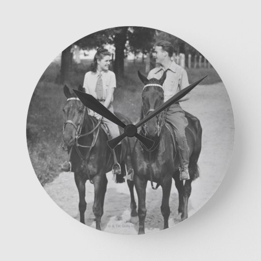 Paar-Reitpferde Runde Wanduhr (Vorderseite)