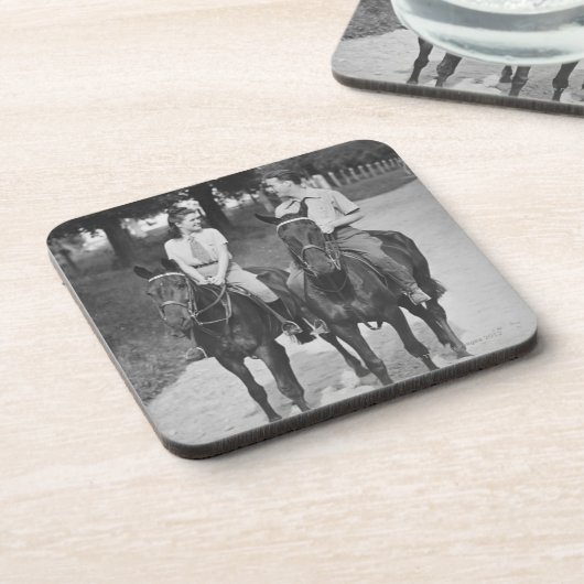 Paar-Reitpferde Untersetzer (Linke Seite)