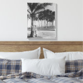 Paar Stehend unter Tree Leinwanddruck (Insitu (Schlafzimmer))