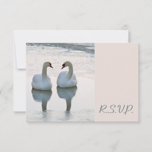 Paar von Lovebird Swans Gazing Wedding RSVP (Vorderseite)