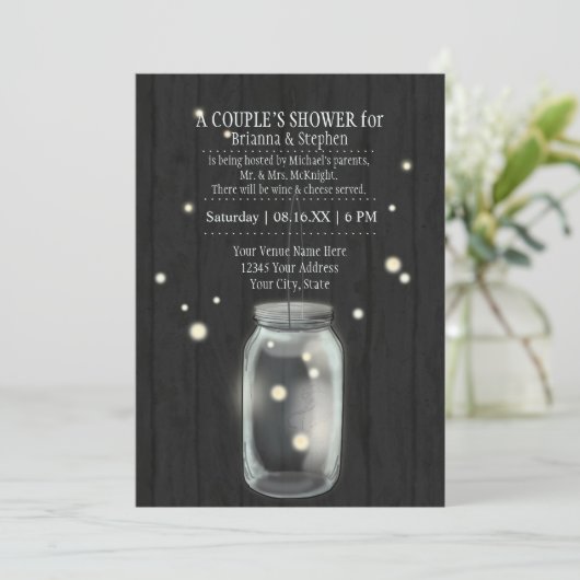 Paare Brautparty w Mason Jar n Fireflies Einladung (Stehend Vorderseite)