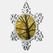 Paare der gelben Ahornbäume Herbstnatur Schneeflocken Zinn-Ornament (Rechts)