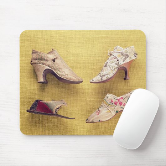 Paare der gestickten Schuhe, c.1714 Mousepad (Mit Mouse)