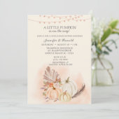 Paare Pumpkin on Way Fall Baby Shower Einladung (Stehend Vorderseite)