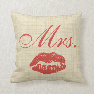 Paarpillow, Mrs. w Red Lips on Cream Parchment Kissen