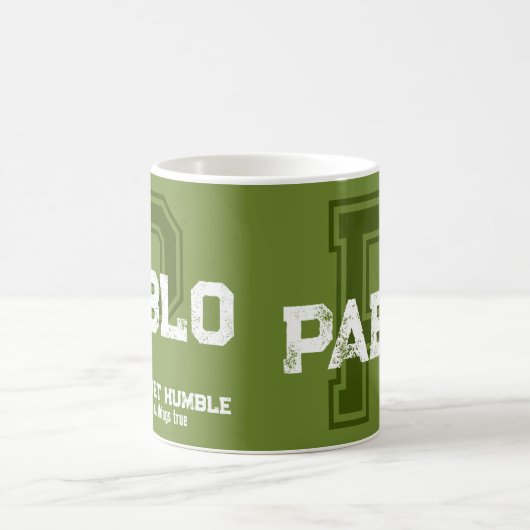 Pablo Name bedeutet monogramm grüne Tasse (Mittel)
