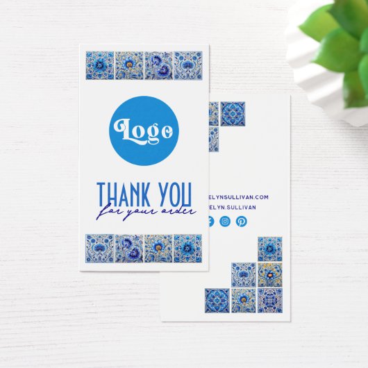 Packung mit blauen Kacheln (Schreibtisch)