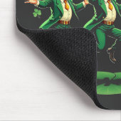 Paddy's Back Funny Trump St Patrick Day Leopard Mousepad (Ecke)