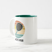 Padel Player Retro Zweifarbige Tasse (Vorderseite Links)