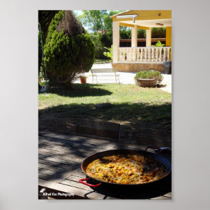Paella-Gericht ruht im Garten Poster