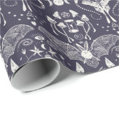 Pagan Witchy Whimsy Symbols Mushroom Bat Moth Moon Geschenkpapier (Rolleneckpunkt)