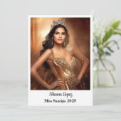Pageant Queen Ankündigung (Stehend Vorderseite)