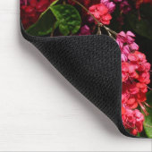 Pagode Blume farbenfroh rot und rosa Mousepad (Ecke)
