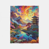 Pagode und farbenfrohe Landschaft Fleecedecke (Vorderseite)