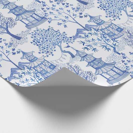 Pagoden-Wald im Blau auf Weiß Geschenkpapier (Ecke)