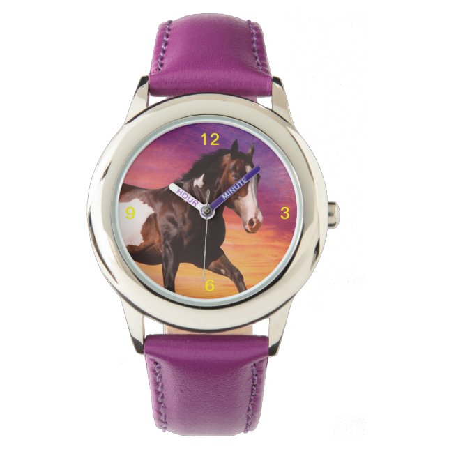 Paint Horse mit einem farbenfrohen Sonnenaufgang Armbanduhr (Vorderseite)