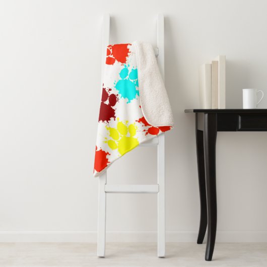 Paint Spritzer Dog Paw Print Pattern Sherpadecke (Beispiel)