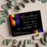 Paint Strokes Pride Flag Herzlich Willkommen Abend Einladung<br><div class="desc">Charmante kleine Hochzeit Begrüßung Dinner Einladung mit Regenbogenflagge gezeichnet mit chaotischen Schlagstöcken und mit einem schwarzen Herz vor schwarzem Hintergrund verziert.</div>