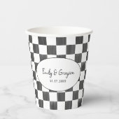 Painted Black Checkerboard Pattern Wedding Pappbecher (Vorderseite)