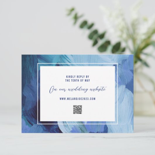 Painted Blue Wedding RSVP Response Card Karte (Stehend Vorderseite)