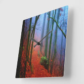 Painted Forest Autumn Blue Fog Quadratische Wanduhr (Winkel)