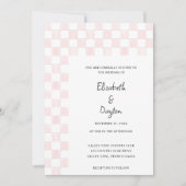 Painted Pink Checkerboard Pattern Wedding Einladung (Vorderseite)