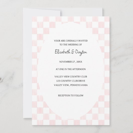 Painted Pink Checkerboard Pattern Wedding Einladung (Vorderseite)