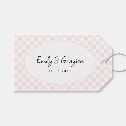 Painted Pink Checkerboard Pattern Wedding Geschenkanhänger (Vorderseite (Horizontal))
