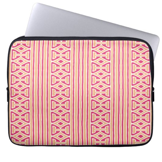 Painterly Trellis Stripe in Pink and Orange Laptopschutzhülle (Vorderseite)