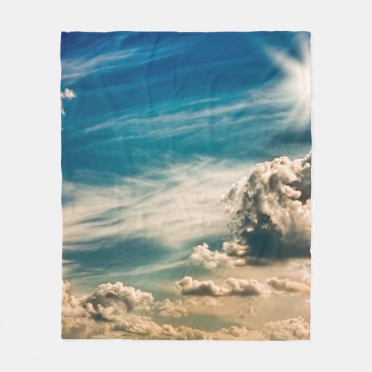 Paintery sky. Beautiful dramatic sky with clouds a Fleecedecke (Vorderseite)