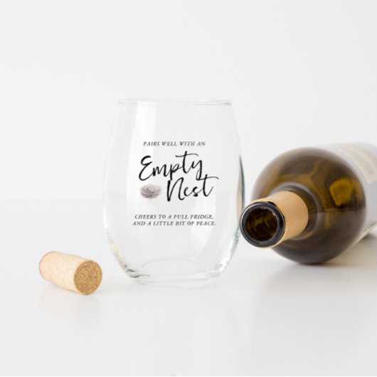 Pairs gut mit einem leeren Nest Weinglas Ohne Stiel