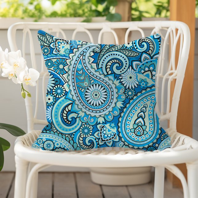Paisley Floral Pattern Blue Kissen (Von Creator hochgeladen)