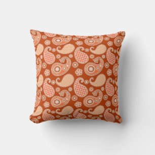 Paisley-Muster, Mandarin Orange und Weiß Kissen