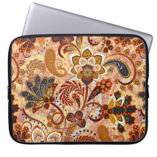 Paisley nahtlos mit Blume im indianischen Stamm Laptopschutzhülle