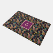 Paisley Vintag Look Black Lila Monogram Initial Fußmatte (Schrägansicht)