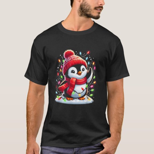 Pajamas Cute Penguins Surrounded By Christmas Ligh T-Shirt (Vorderseite)