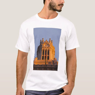 Palacio de Communicaciones, Turm Detail, Sonnenunt T-Shirt