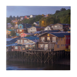 Palafito Pfahlhäuser, erhöhte Sicht Fliese