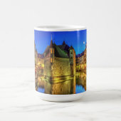 Palais de L'Ile Gefängnis und Kanal in alter Stadt Kaffeetasse (Mittel)